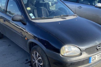 Pretensionneur de ceinture avant gauche OPEL CORSA B