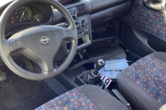 Pretensionneur de ceinture avant gauche OPEL CORSA B