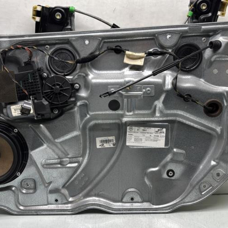 Leve vitre electrique avant droit VOLKSWAGEN POLO 4 Photo n°1