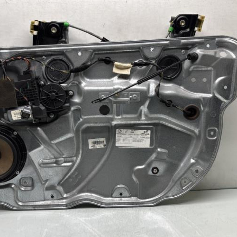 Leve vitre electrique avant droit VOLKSWAGEN POLO 4 Photo n°2