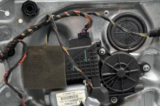 Leve vitre electrique avant droit VOLKSWAGEN POLO 4