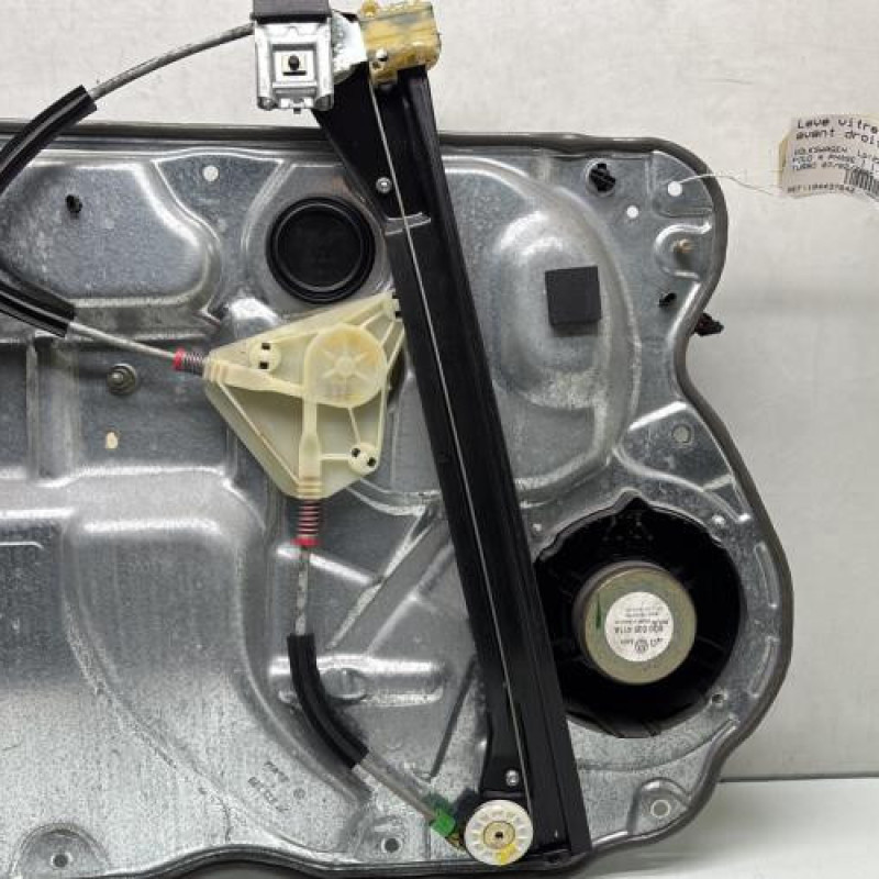 Leve vitre electrique avant droit VOLKSWAGEN POLO 4 Photo n°7
