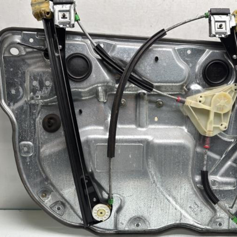 Leve vitre electrique avant droit VOLKSWAGEN POLO 4 Photo n°8