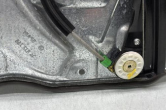 Leve vitre electrique avant droit VOLKSWAGEN POLO 4