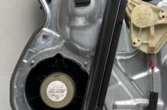 Leve vitre electrique avant gauche VOLKSWAGEN POLO 4