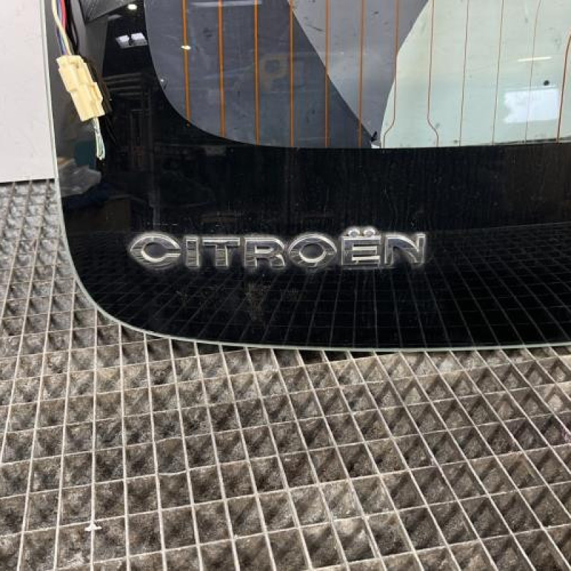 Lunette arriere CITROEN C1 1 Photo n°5