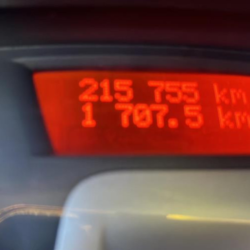 Leve vitre mecanique arriere gauche RENAULT CLIO 3 Photo n°12