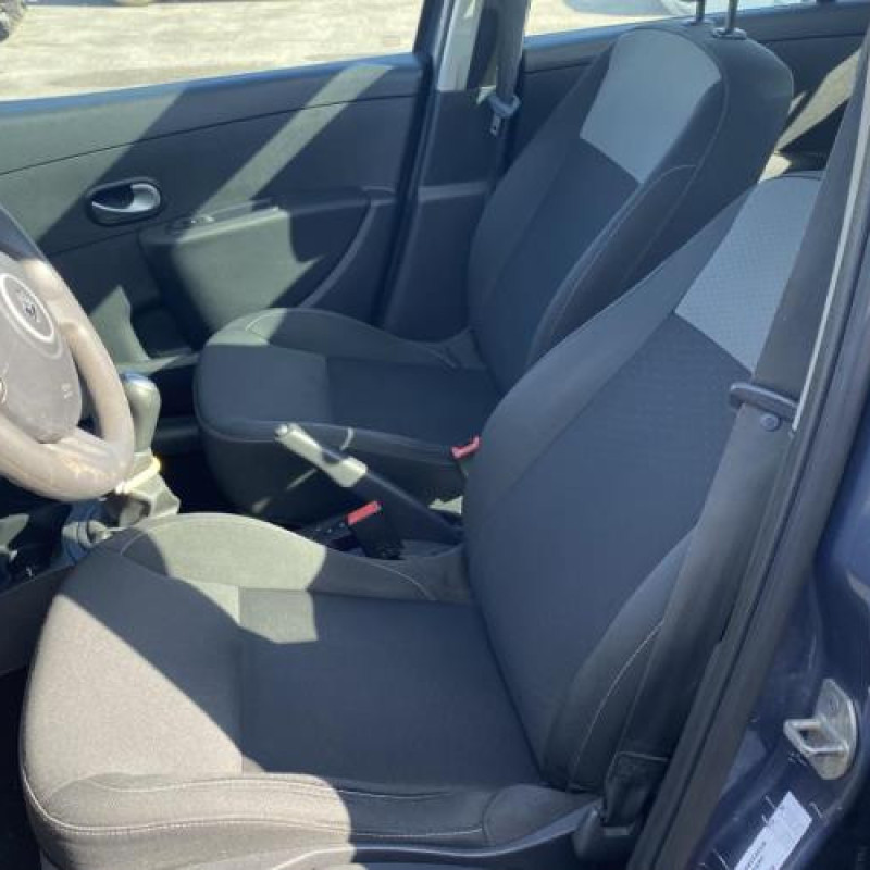 Leve vitre mecanique arriere gauche RENAULT CLIO 3 Photo n°18