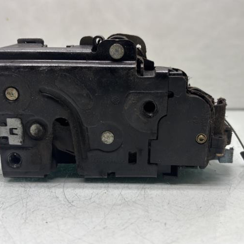 Serrure avant gauche SKODA OCTAVIA 2 Photo n°1