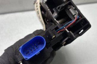 Serrure avant gauche SKODA OCTAVIA 2