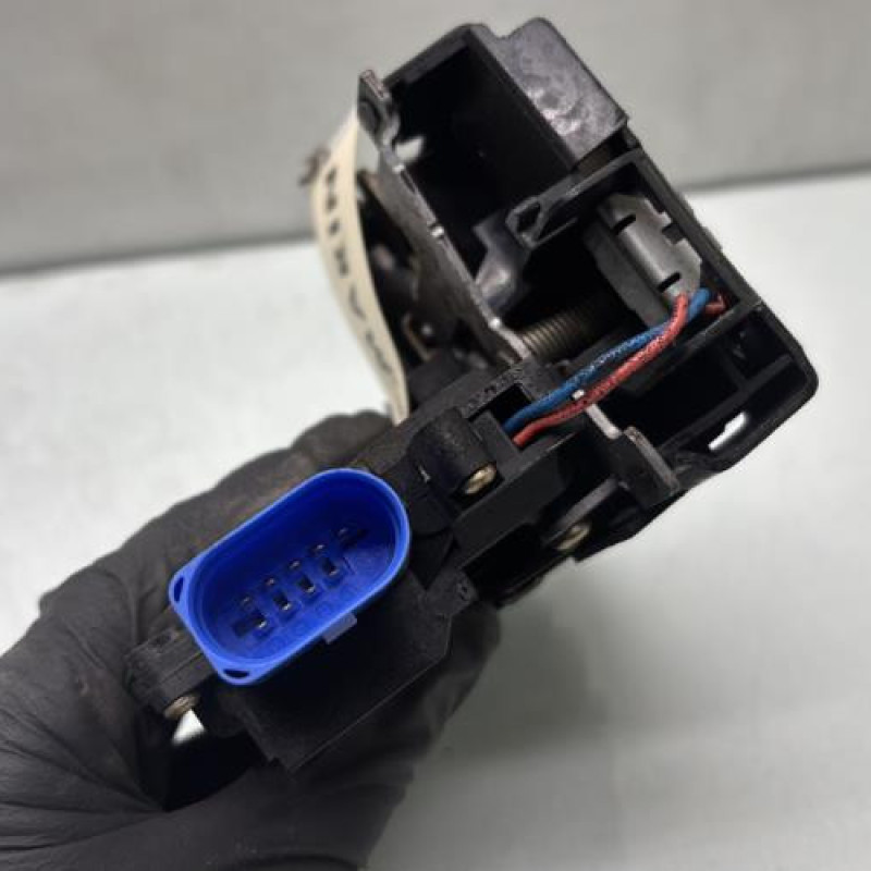 Serrure avant gauche SKODA OCTAVIA 2 Photo n°4