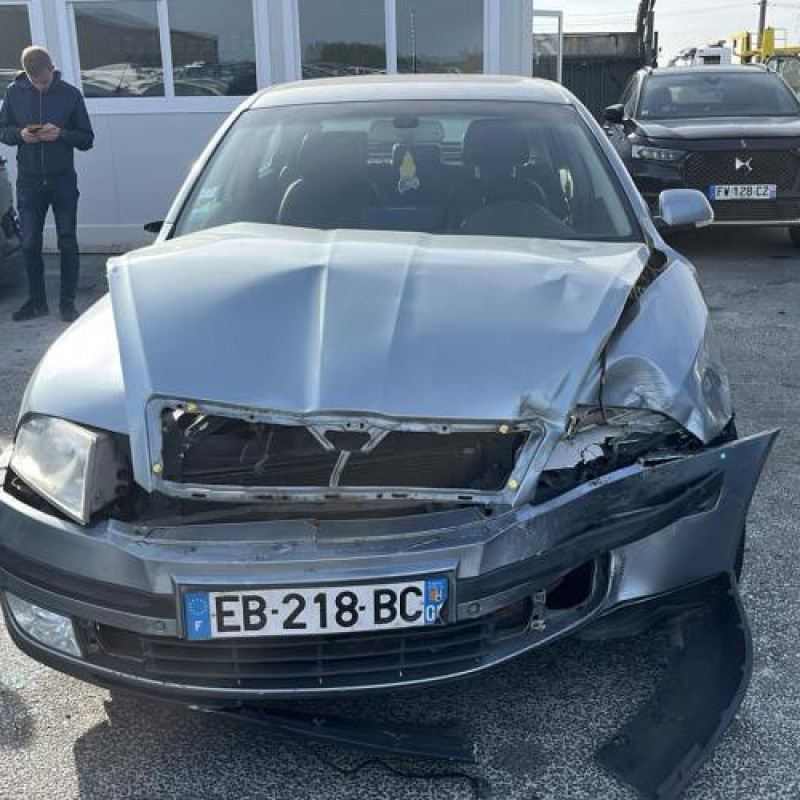 Serrure avant gauche SKODA OCTAVIA 2 Photo n°7