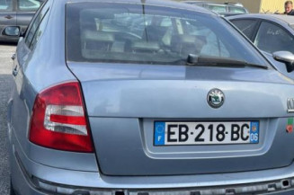 Serrure avant gauche SKODA OCTAVIA 2