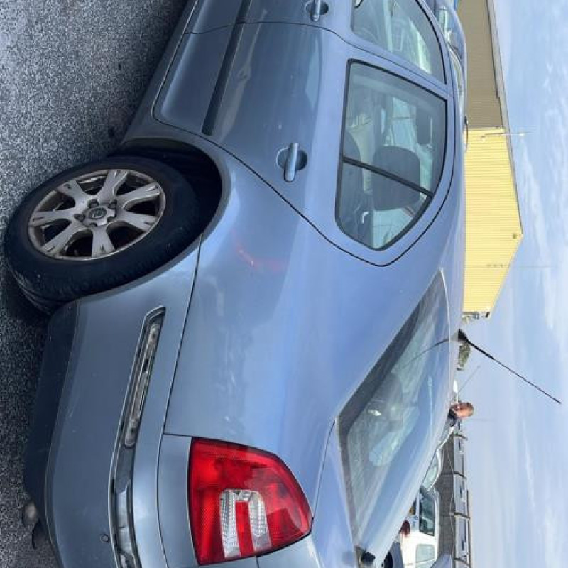 Serrure avant gauche SKODA OCTAVIA 2 Photo n°10