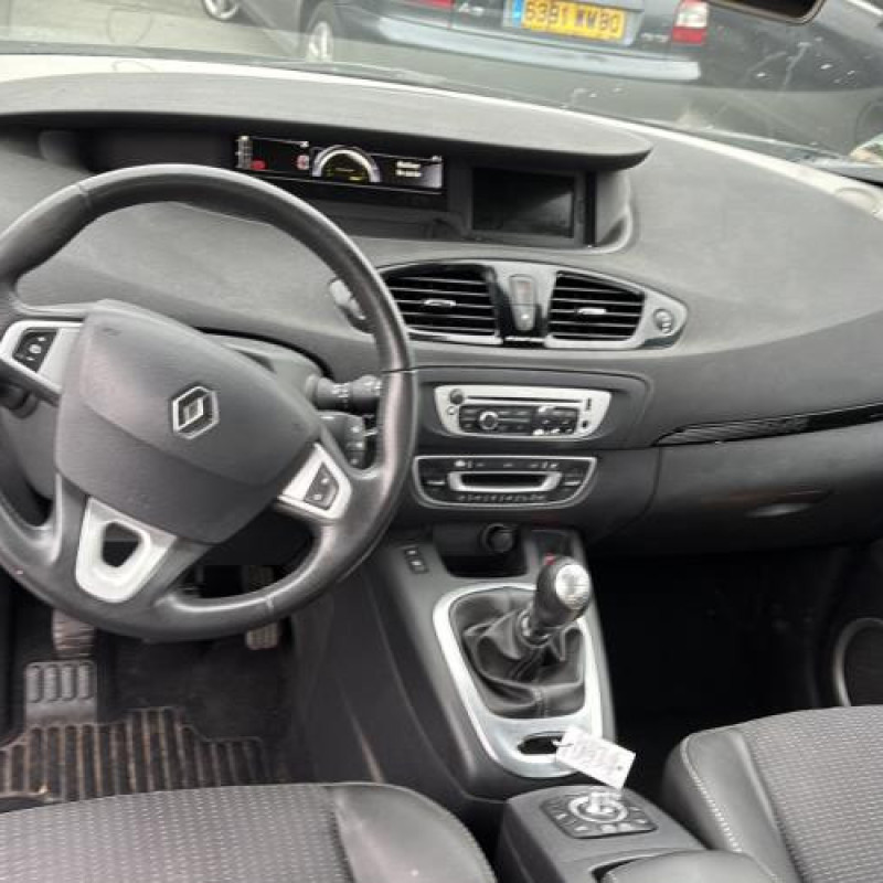 Face avant RENAULT SCENIC 3 Photo n°16