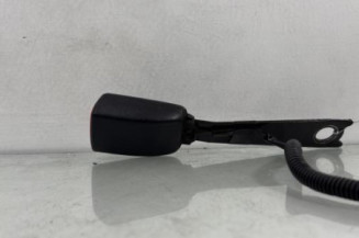 Attache ceinture avant gauche TOYOTA AVENSIS 3