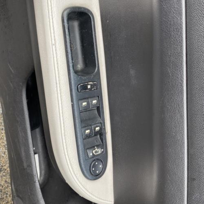 Custode avant gauche (porte) PEUGEOT 307 Photo n°14