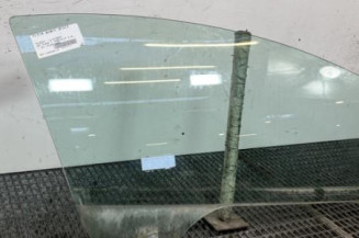 Vitre avant droit PEUGEOT 307