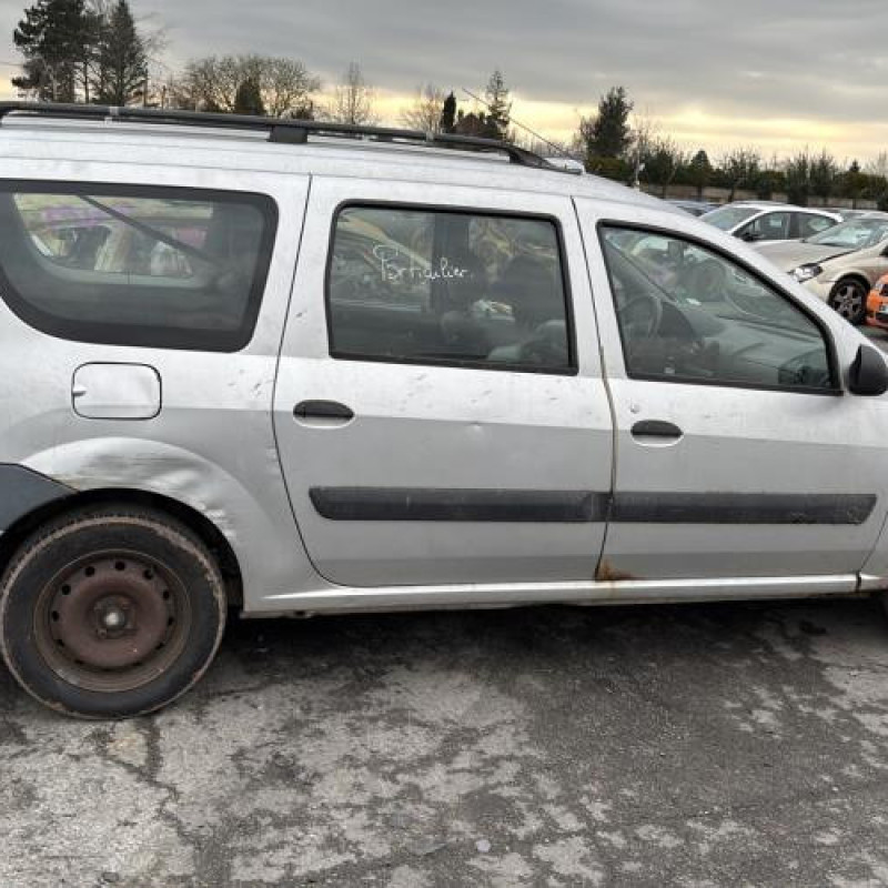 Reservoir essence DACIA LOGAN MCV 1 Photo n°7
