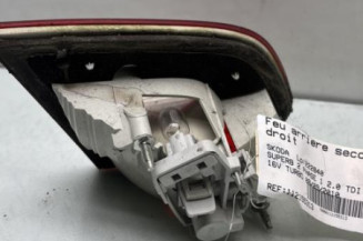 Feu arriere secondaire droit (feux) SKODA SUPERB 2