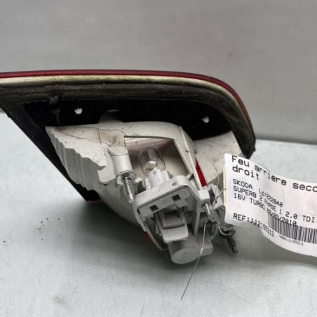 Feu arriere secondaire droit (feux) SKODA SUPERB 2