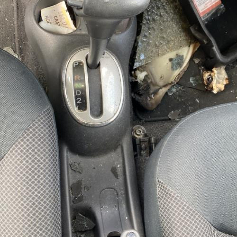 Feu arriere principal droit (feux) TOYOTA YARIS 1 Photo n°19