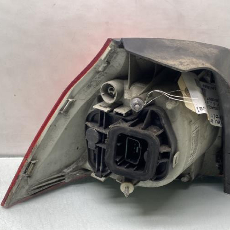 Feu arriere principal droit (feux) VOLKSWAGEN GOLF 5 Photo n°2