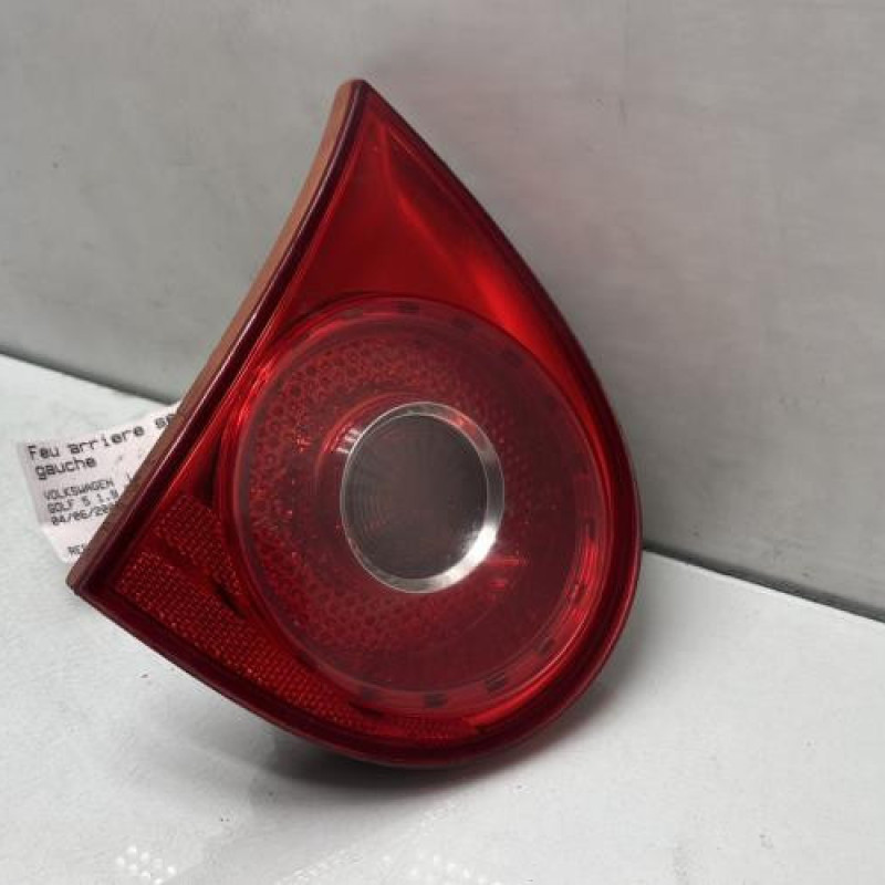 Feu arriere secondaire gauche (feux) VOLKSWAGEN GOLF 5 Photo n°1