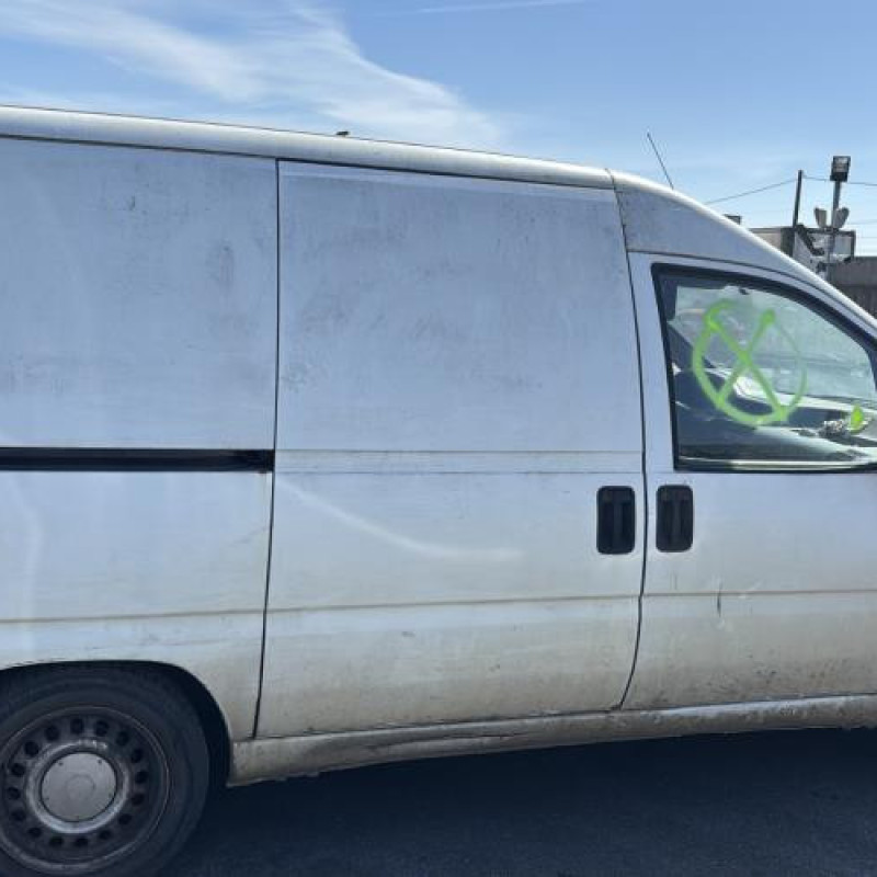 Etrier avant gauche (freinage) CITROEN JUMPY 1 Photo n°10