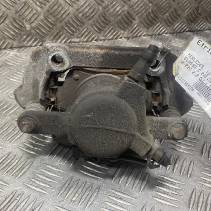 Etrier avant droit (freinage) MERCEDES CLASSE C 203 COUPE SPORT Photo n°1