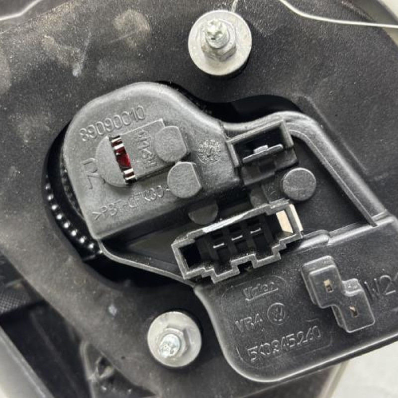 Feu arriere secondaire droit (feux) VOLKSWAGEN GOLF 6 Photo n°3