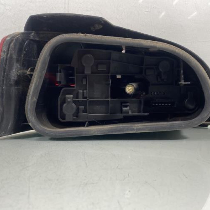 Feu arriere principal droit (feux) CITROEN SAXO Photo n°3