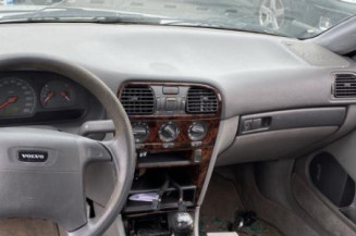 Feu arriere stop central VOLVO S 40 1