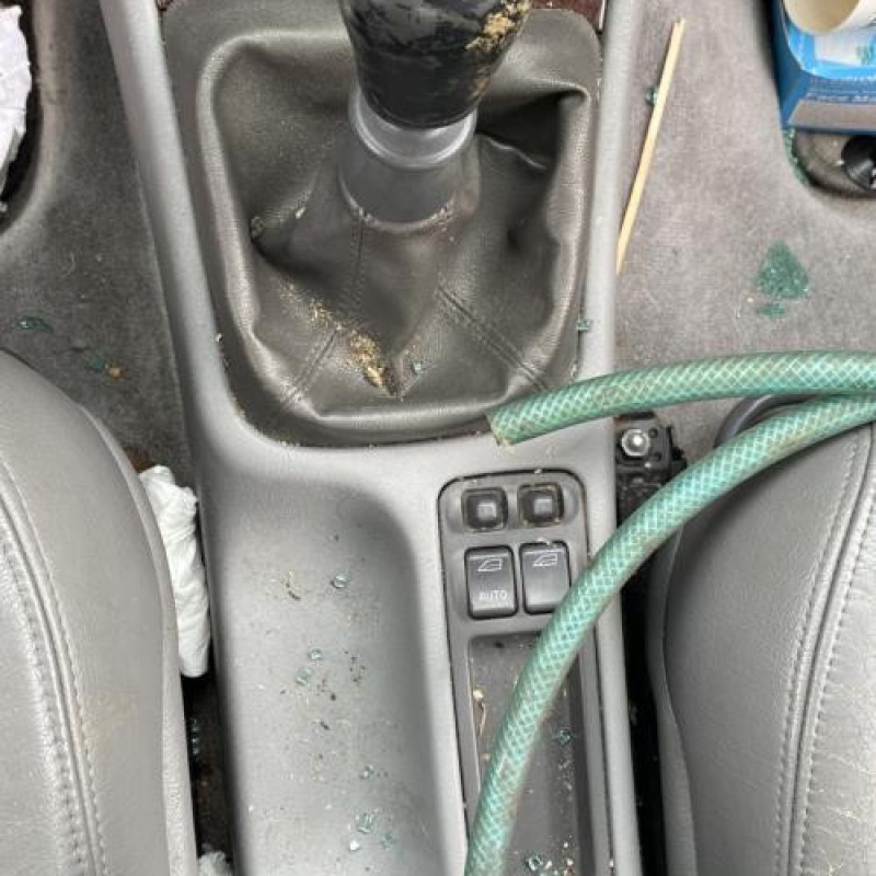 Feu arriere stop central VOLVO S 40 1 Photo n°20