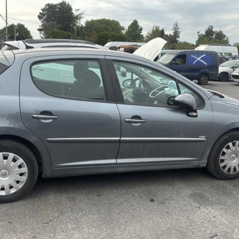 Feu arriere principal gauche (feux) PEUGEOT 207 Photo n°10