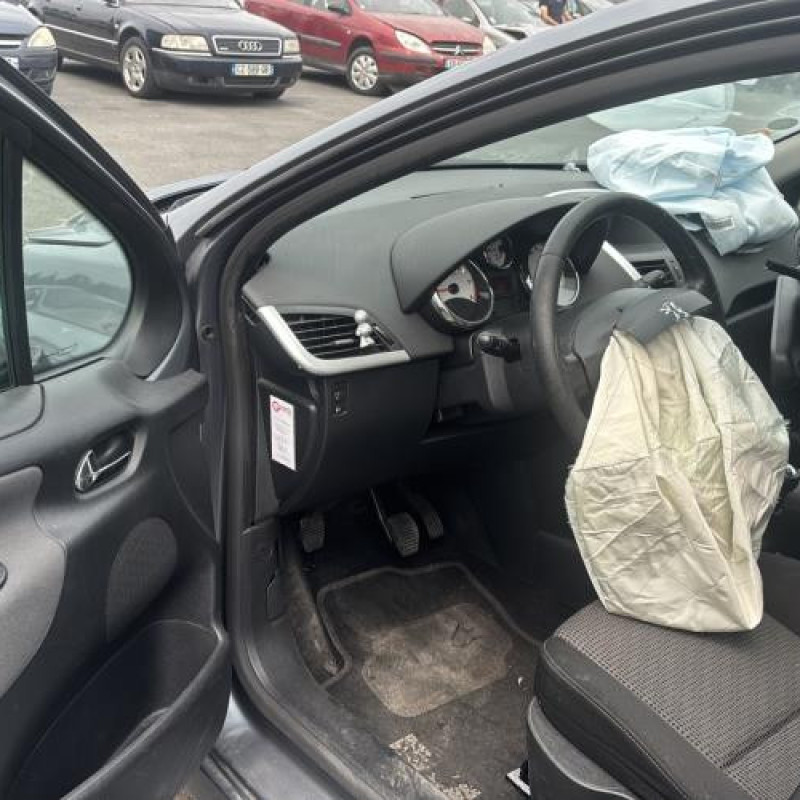 Feu arriere principal gauche (feux) PEUGEOT 207 Photo n°12