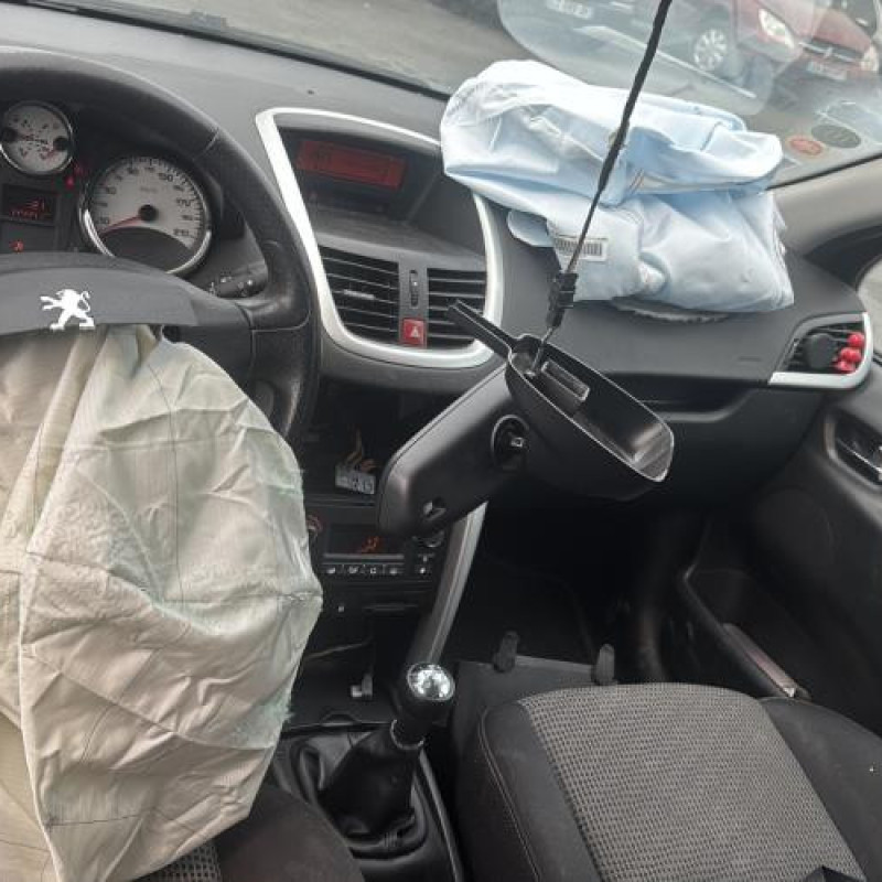 Feu arriere principal gauche (feux) PEUGEOT 207 Photo n°15