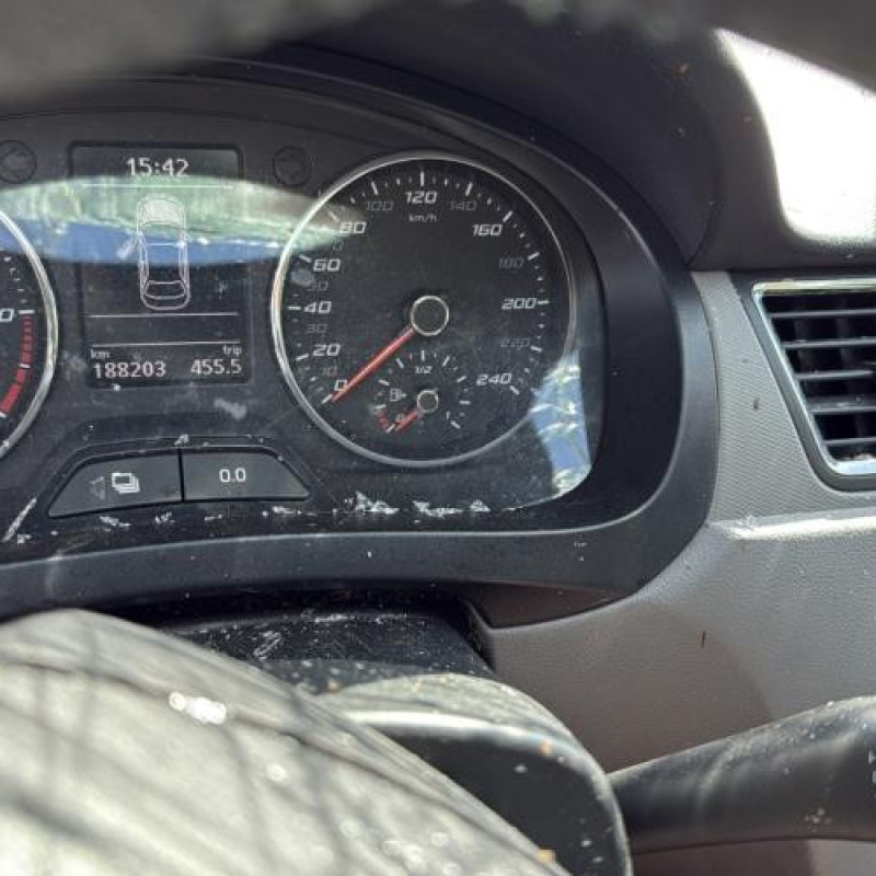 Feu arriere secondaire droit (feux) SEAT TOLEDO 4 Photo n°18