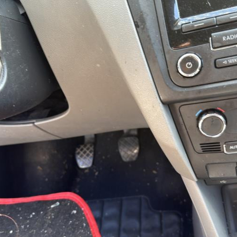 Feu arriere secondaire gauche (feux) SEAT TOLEDO 4 Photo n°20