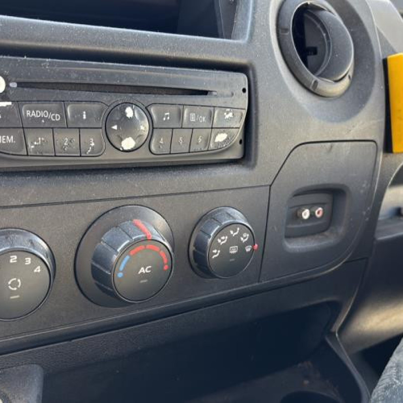 Optique avant principal gauche (feux)(phare) RENAULT MASTER 3 Photo n°20