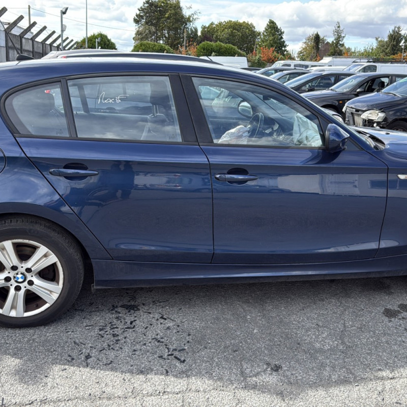 BMW SERIE 1 E87 PHASE 2 116d 2.0D - 16V TURBO Photo n°6