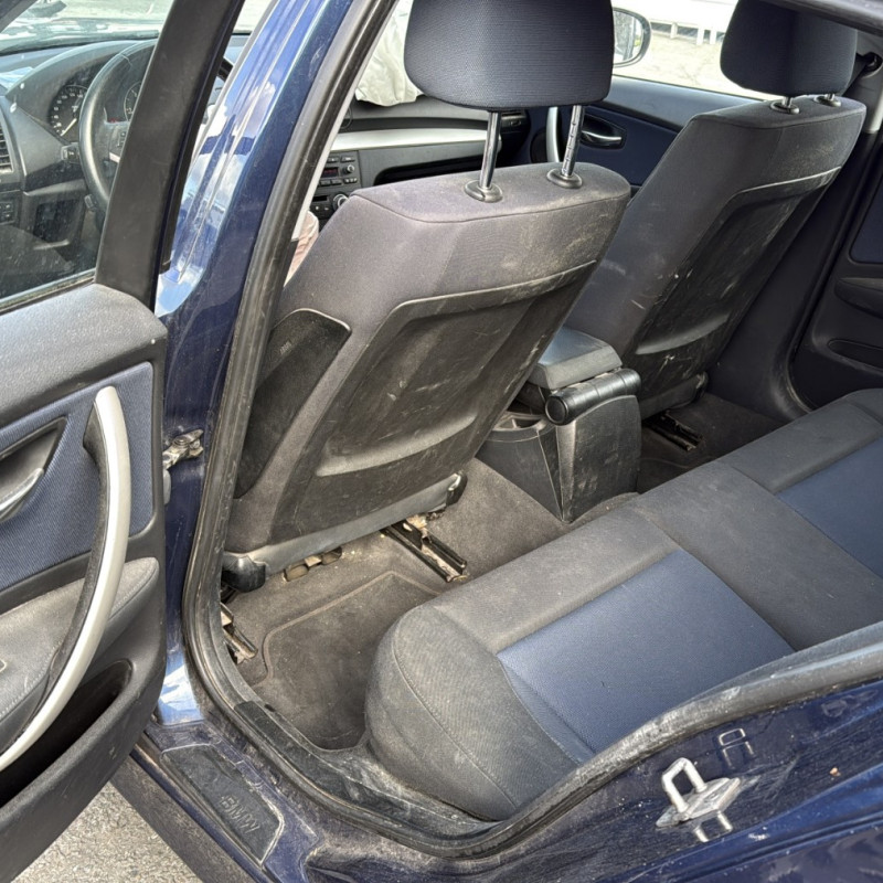 BMW SERIE 1 E87 PHASE 2 116d 2.0D - 16V TURBO Photo n°10