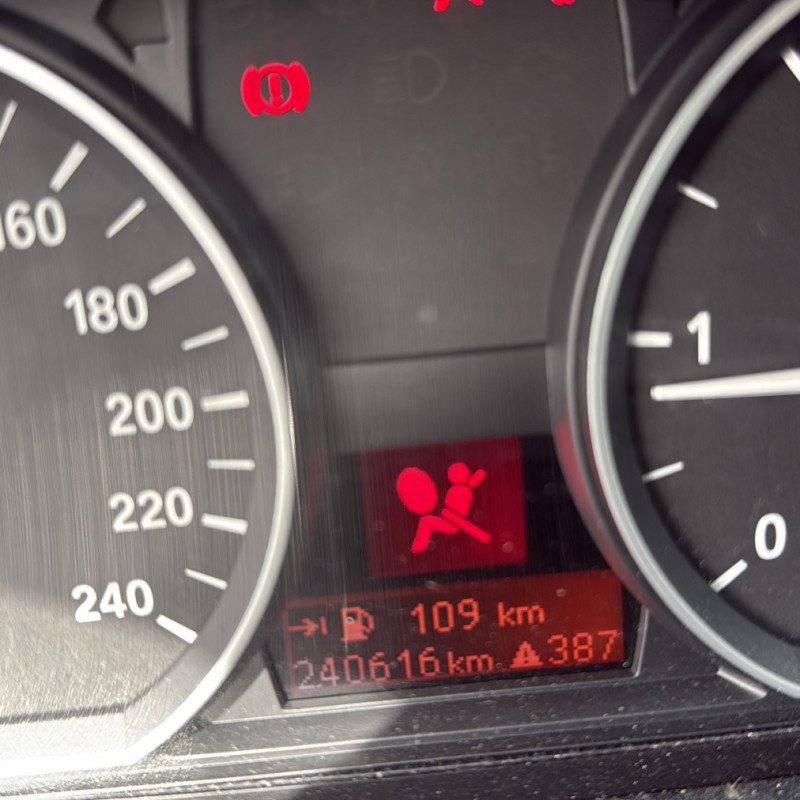 BMW SERIE 1 E87 PHASE 2 116d 2.0D - 16V TURBO Photo n°18