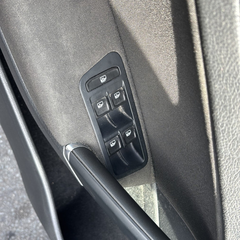 VOLKSWAGEN GOLF 7 PHASE 2 1.0 TSI - 12V TURBO Photo n°11