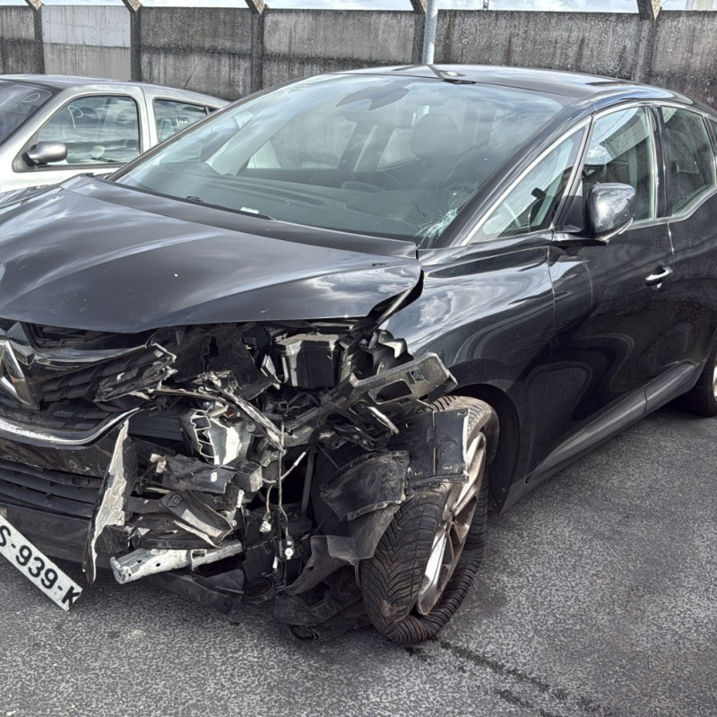 RENAULT SCENIC 4 1.2i - 16V TURBO TCE 130 Photo n°1