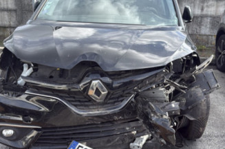 RENAULT SCENIC 4 1.2i - 16V TURBO TCE 130