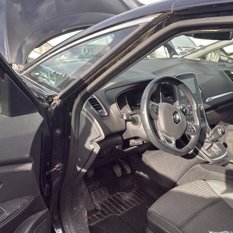 RENAULT SCENIC 4 1.2i - 16V TURBO TCE 130 Photo n°11