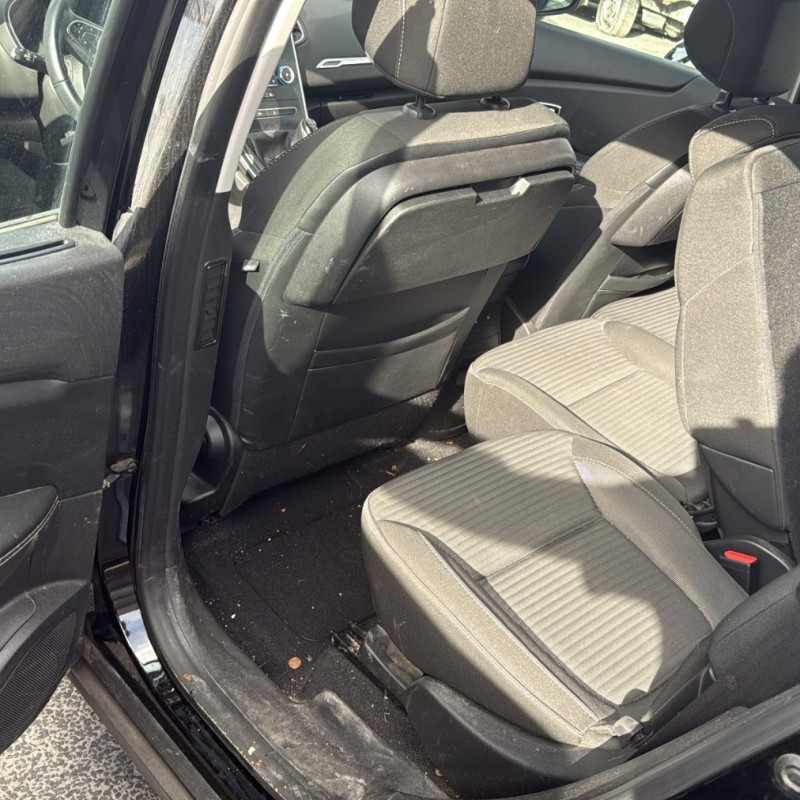 RENAULT SCENIC 4 1.2i - 16V TURBO TCE 130 Photo n°12