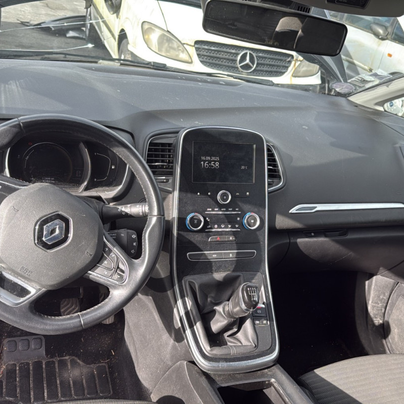 RENAULT SCENIC 4 1.2i - 16V TURBO TCE 130 Photo n°14