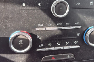 RENAULT SCENIC 4 1.2i - 16V TURBO TCE 130